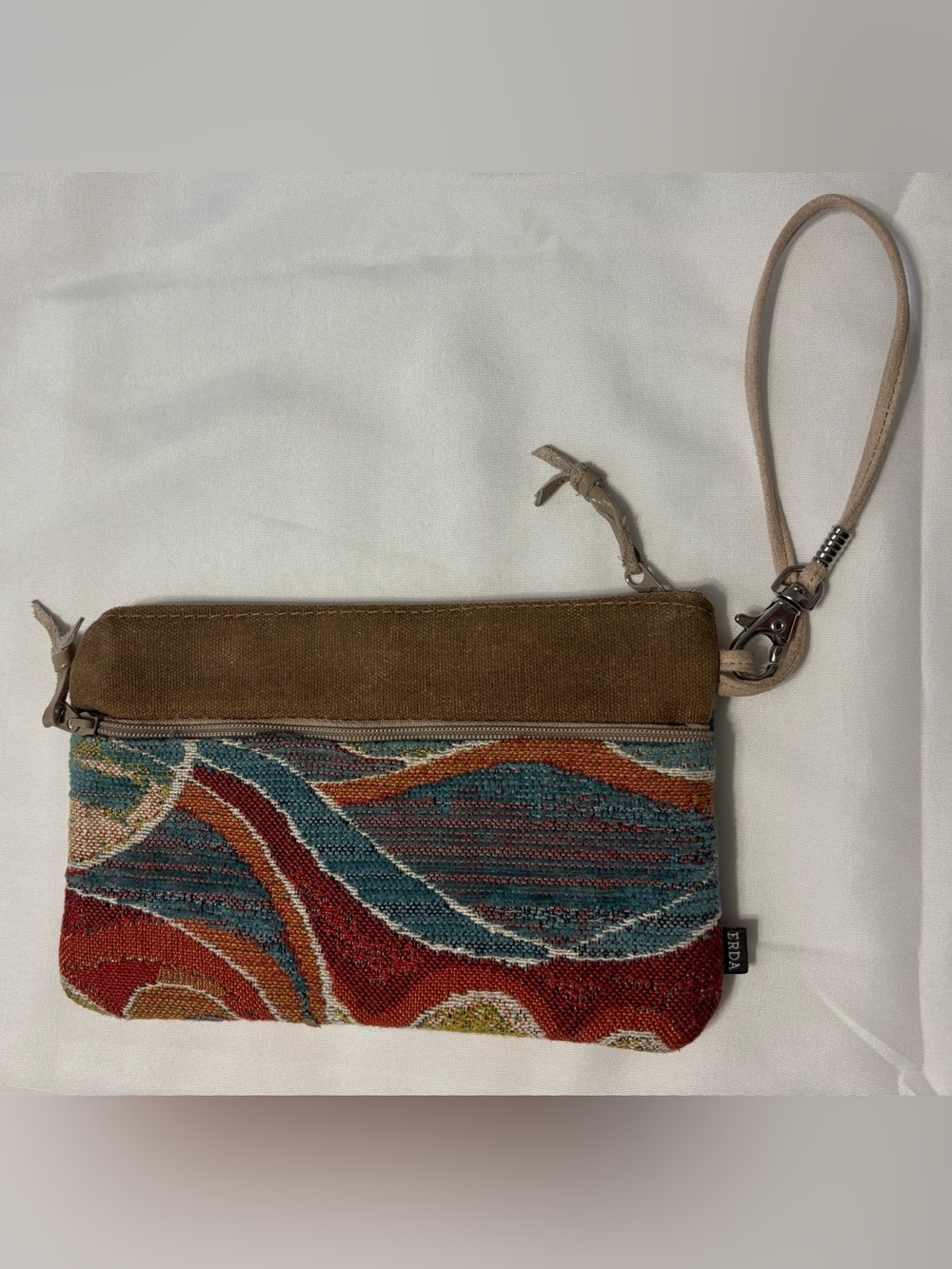 Erda Woven Tapestry Wristlet Clutch Multicolor Top Zip Front Pocket Like New